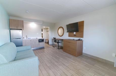 Seashire Inn & Suites - 66