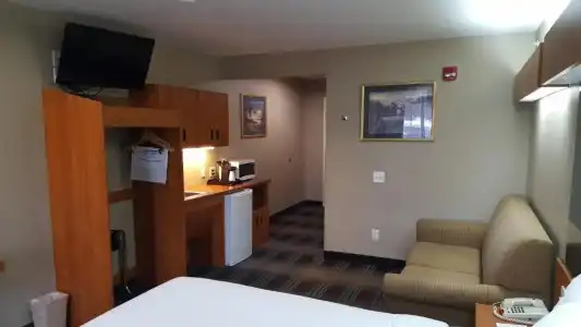 Microtel Inn & Suites by Wyndham Bozeman - 36