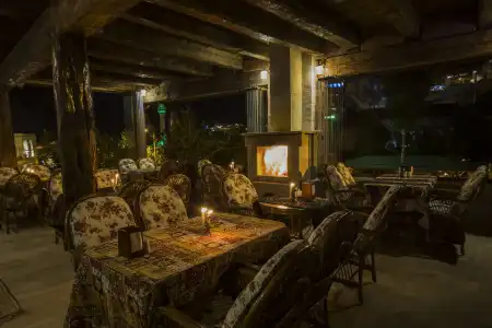Roma Cave Suite - 26