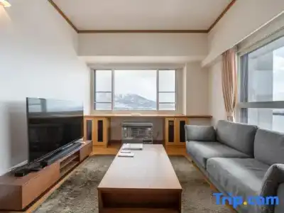 Mountainside Palace - 18