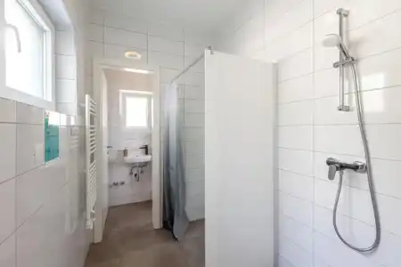 Subtub Hostel Makarska - 8