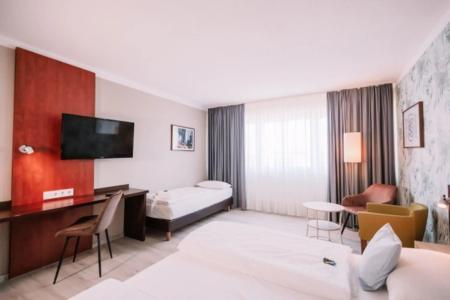 Best Western Ambassador - 79