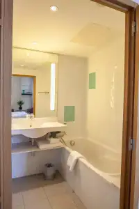 Novotel Cardiff Centre - 9