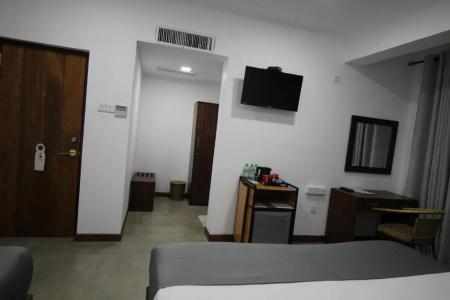 Serenity Tissa - 41