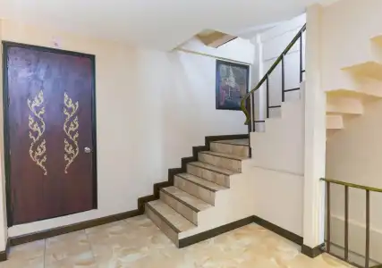 SK Boutique Maha Nakhon - 10