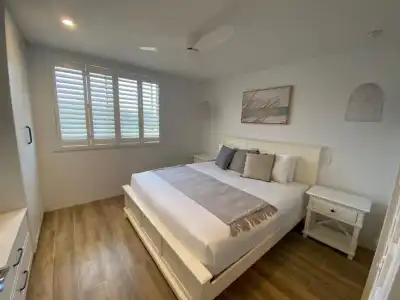Bay Royal Apartments - 166