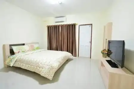 42 Place Service Apartment - 15