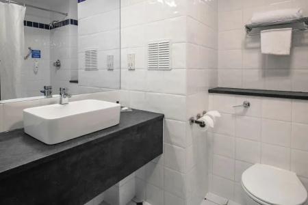 Best Western Plough & Harrow - 101
