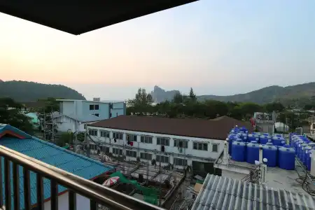 JJ Residence - 18
