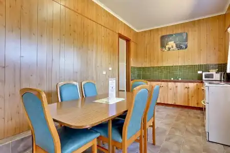 Riverfront Motel & Restaurant - 94