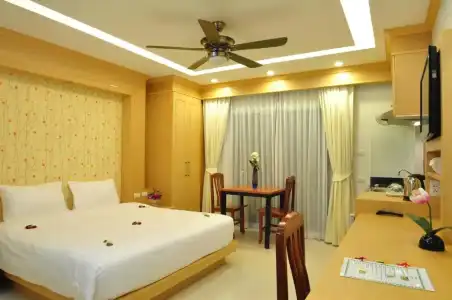 Green Harbor & Service Apartment - 95