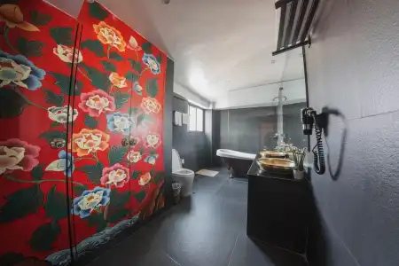 Dalai-La Boutique - 105