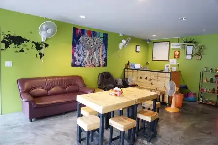 OYO 730 Meedee Hostel - 14