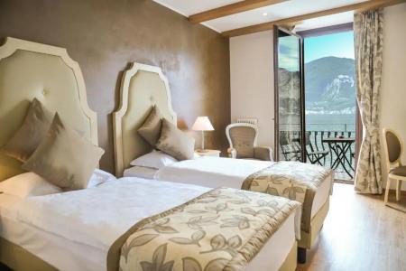 Lake Front Brenzone - 180