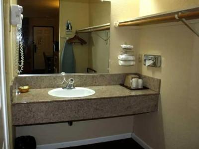 Executive Inn & Suites Sacramento - 21