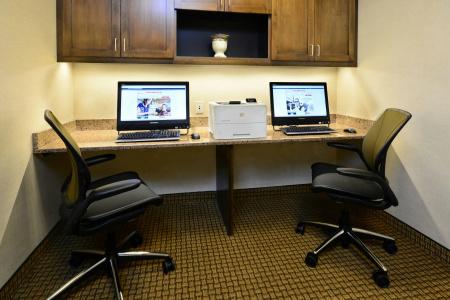 Hilton Garden Inn Greensboro Airport - 1