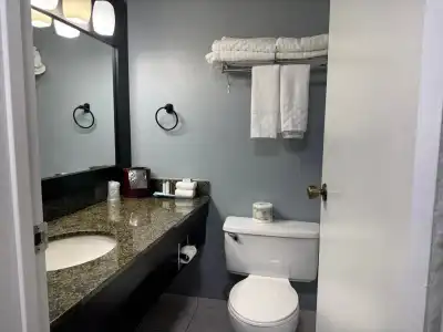 Anchor Inn And Suites - 13