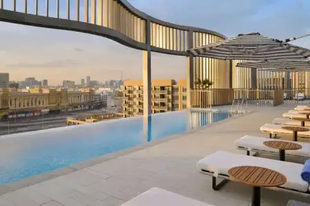 Mercure Dubai Gold District - 11
