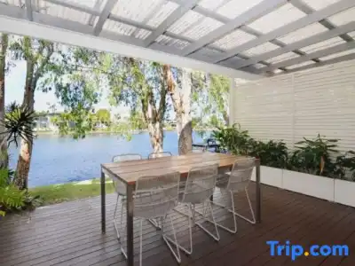 Noosa Entrance Waterfront Resort - 225