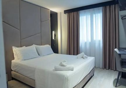 Mefolinkel Suits - 29