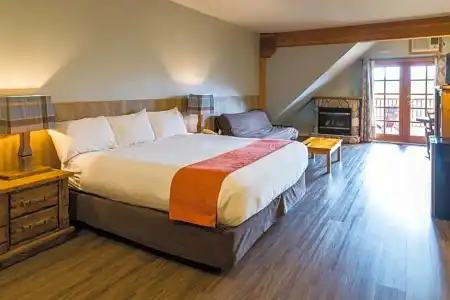 Glacier House Resort - 69