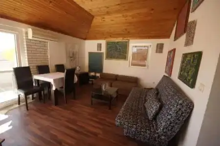 LaRos Apartments - 13