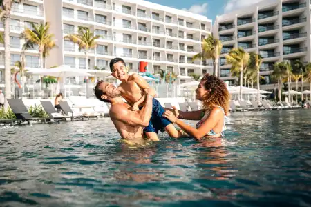 Hilton Cancun, an All-Inclusive Resort - 38