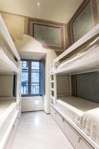 Little Italy Boutique Hostel - 19