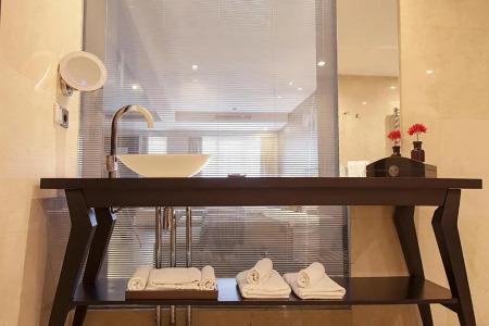 Quentin Boutique - 108