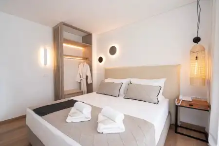 Mirablue Luxury Residences - 385