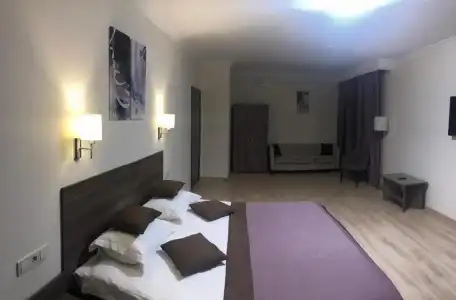 Non-Stop - 100