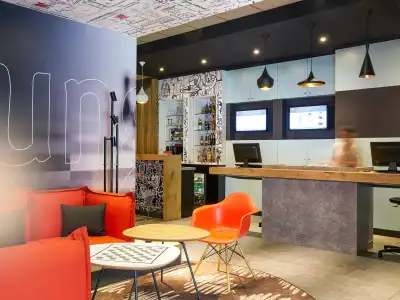 Ibis Paris Canal Saint Martin - 13