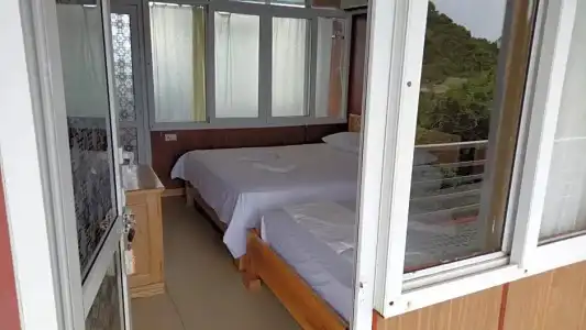 Monkey Island Resort - 52