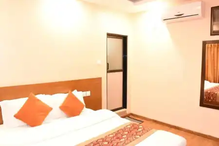 Bojinee Nagarkot Resort - 4