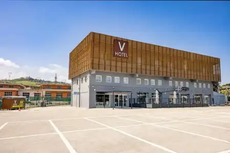 V - 4