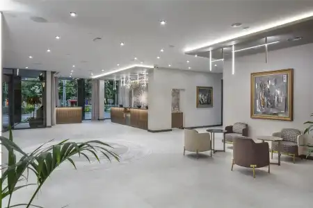 Doubletree By Hilton Plovdiv Center - 17