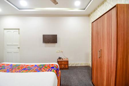 FabSaltlake Regency - 14km from Anandlok Hospital - 19