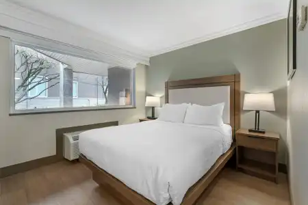 Best Western Plus Burnaby - 28