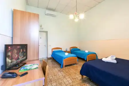 Sisters Hostel - 71