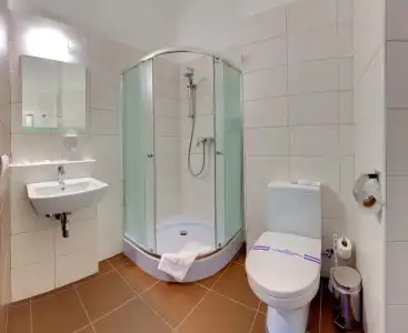 Ramada by Wyndham Lviv - 8