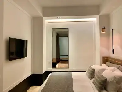 Niki Athens - 5