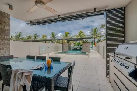 Coconut Grove - 48