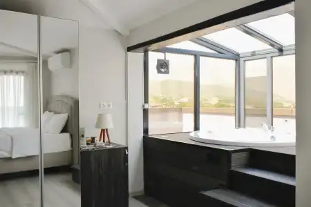 Green Hills Suites - 48