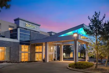 Radisson & Conference Centre Calgary Airport - 33