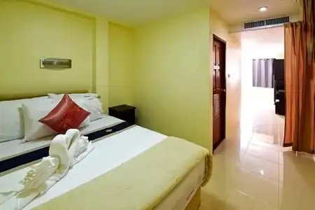 Square One Patong - 136