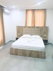 Lakaj - 21