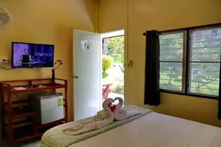 TP Hut Bungalows - 21