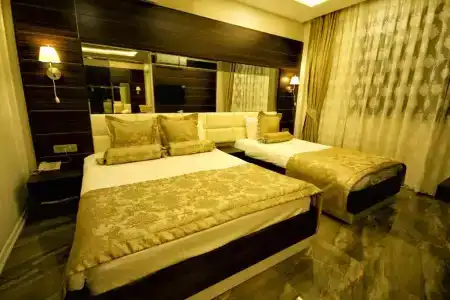 Venus Suite - 36