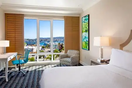DoubleTree by Hilton San Diego Bayside - 39
