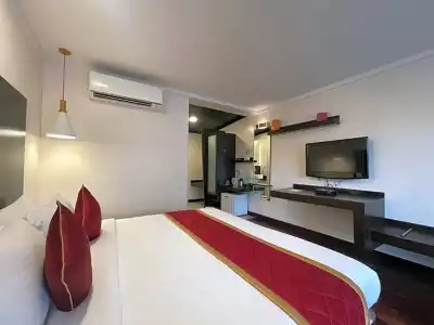 37th Crescent - 53